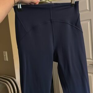 Lululemon instill brand new size 4, 25” length
